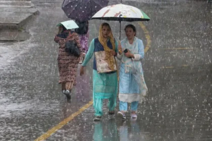 Weather Forecast India: Dark monsoon clouds over India with rain showers, thunderstorms, and changing weather conditions across multiple states.