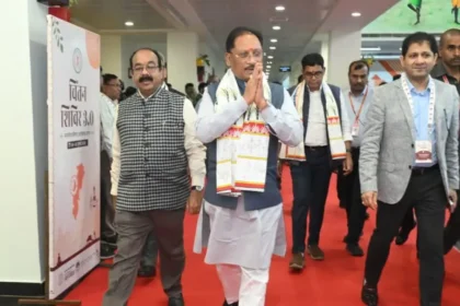 Chintan Shivir 3.0: Chhattisgarh CM Vishnu Deo Sai addressing delegates during Chintan Shivir 3.0 at IIM Raipur on governance reforms and digital administration.