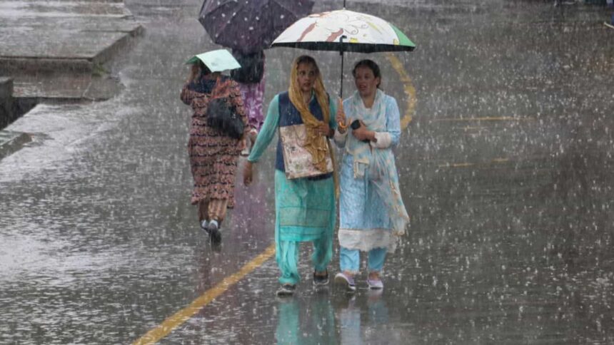 UP Weather Update: Weather takes a turn in UP; heavy rain likely in several districts today; IMD issues warning.