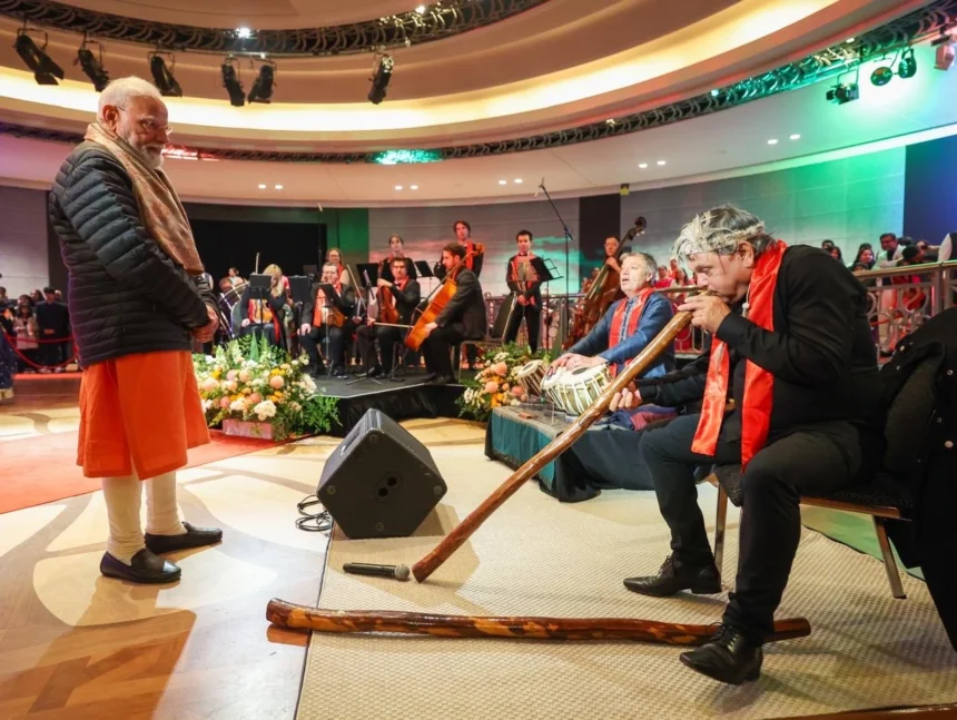 PM Modi Melbourne Welcome: Prime Minister Narendra Modi receives a grand cultural welcome in Melbourne with Vande Mataram, Kathak, and Shiv Tandav performances.