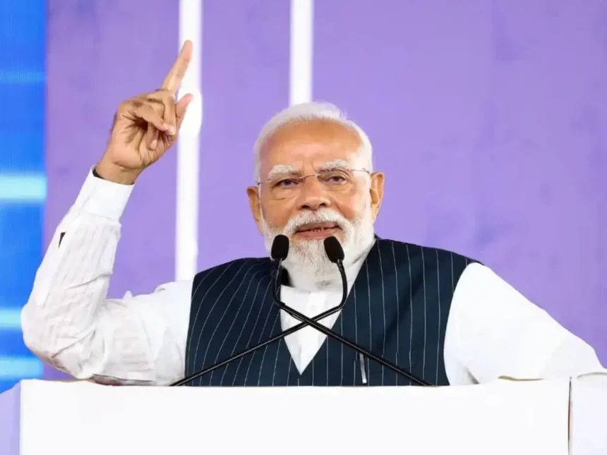PM Modi Vinod Dialogue: PM Modi delivering the viral Vinod dialogue during the Gujarat semiconductor plant inauguration event.