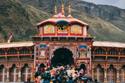 Badrinath Donation Counting: Officials inspecting donation boxes at Badrinath Temple amid the Badrinath Donation Counting Controversy investigation.