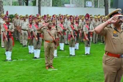 80वां स्वतंत्रता दिवस ध्वजारोहण पुलिस मुख्यालय