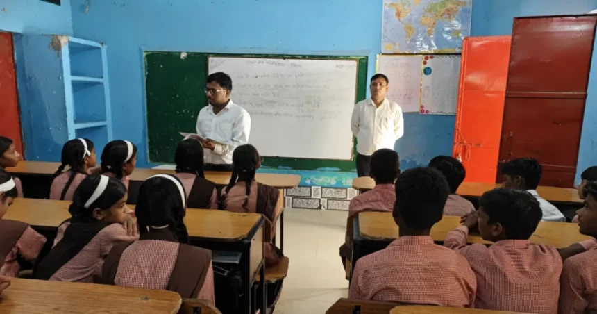 बेसिक शिक्षा अधिकारी निरीक्षण बदायूं वजीरगंज विद्यालय