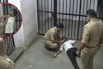 दातागंज हवालात मौत सीसीटीवी वीडियो का स्क्रीनशॉट, राजेश हवालात के गेट के पास जमीन पर