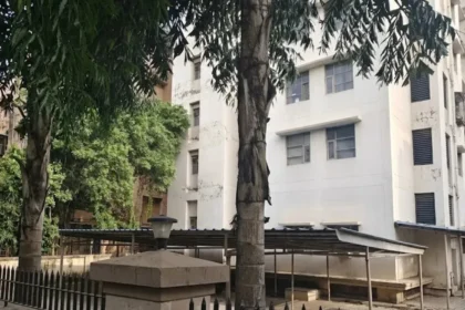 फरीदाबाद कोर्ट में किशोरी ने तीसरी मंजिल से लगाई छलांग