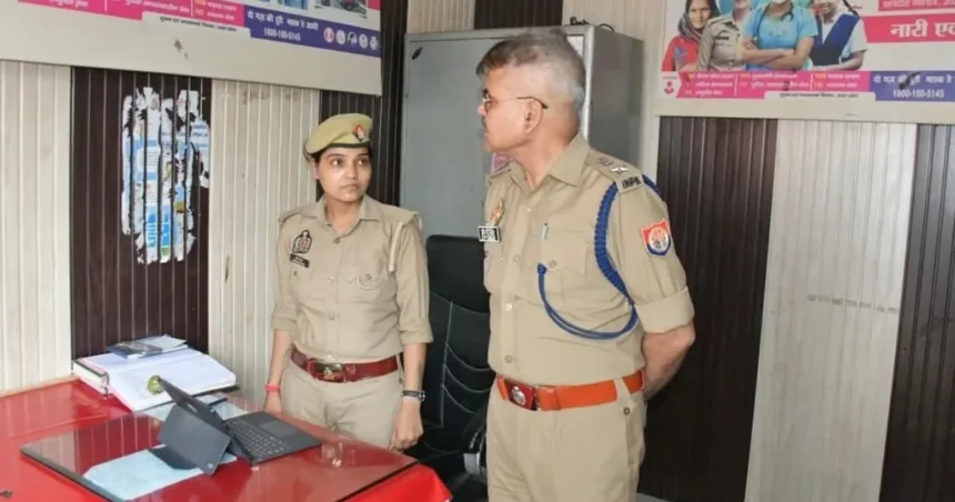गंजडुंडवारा थाना निरीक्षण करते एसपी ओपी सिंह
