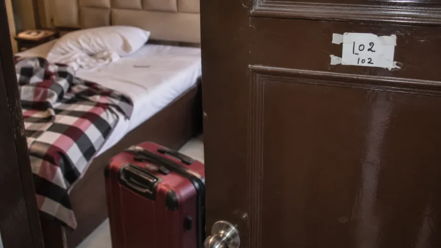 जालंधर होटल में युवती की लाश मिलने के बाद मौके पर पुलिस