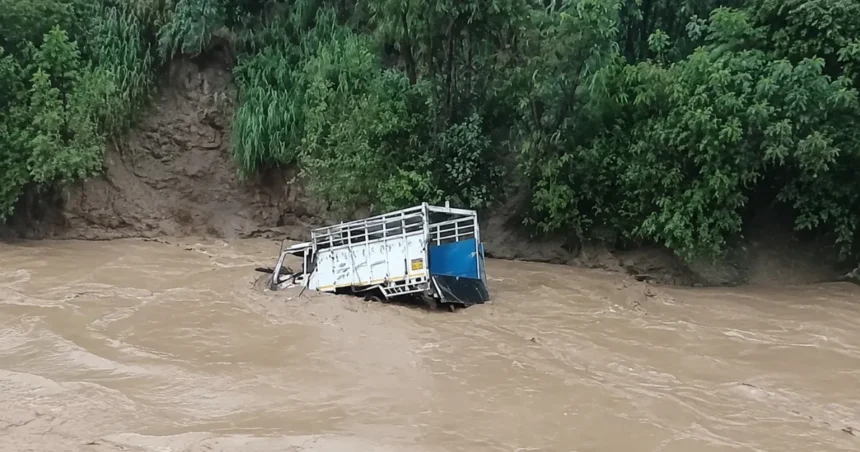 मोहाली पिकअप नदी बहाव भैंस गाड़ी