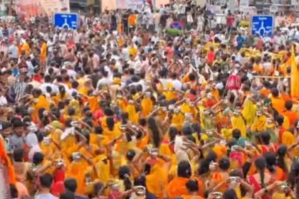 ओरछा कांवड़ यात्रा झांसी शिवभक्त जुलूस